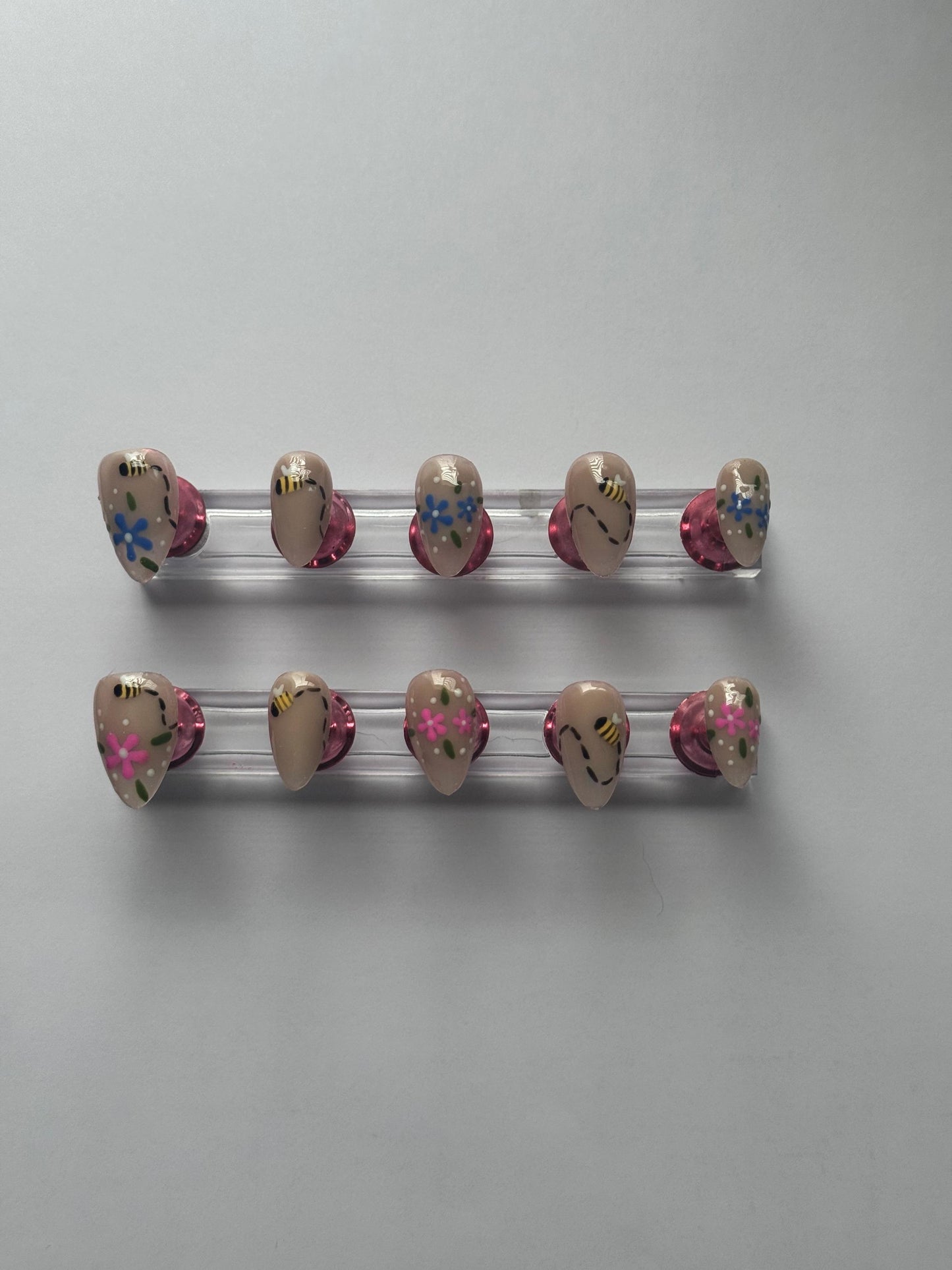Bee Floral Press On Nails | Nude Base Spring Nail Set | Handmade Custom Nails | Cute Nature Nail Art | Reusable Almond Nails